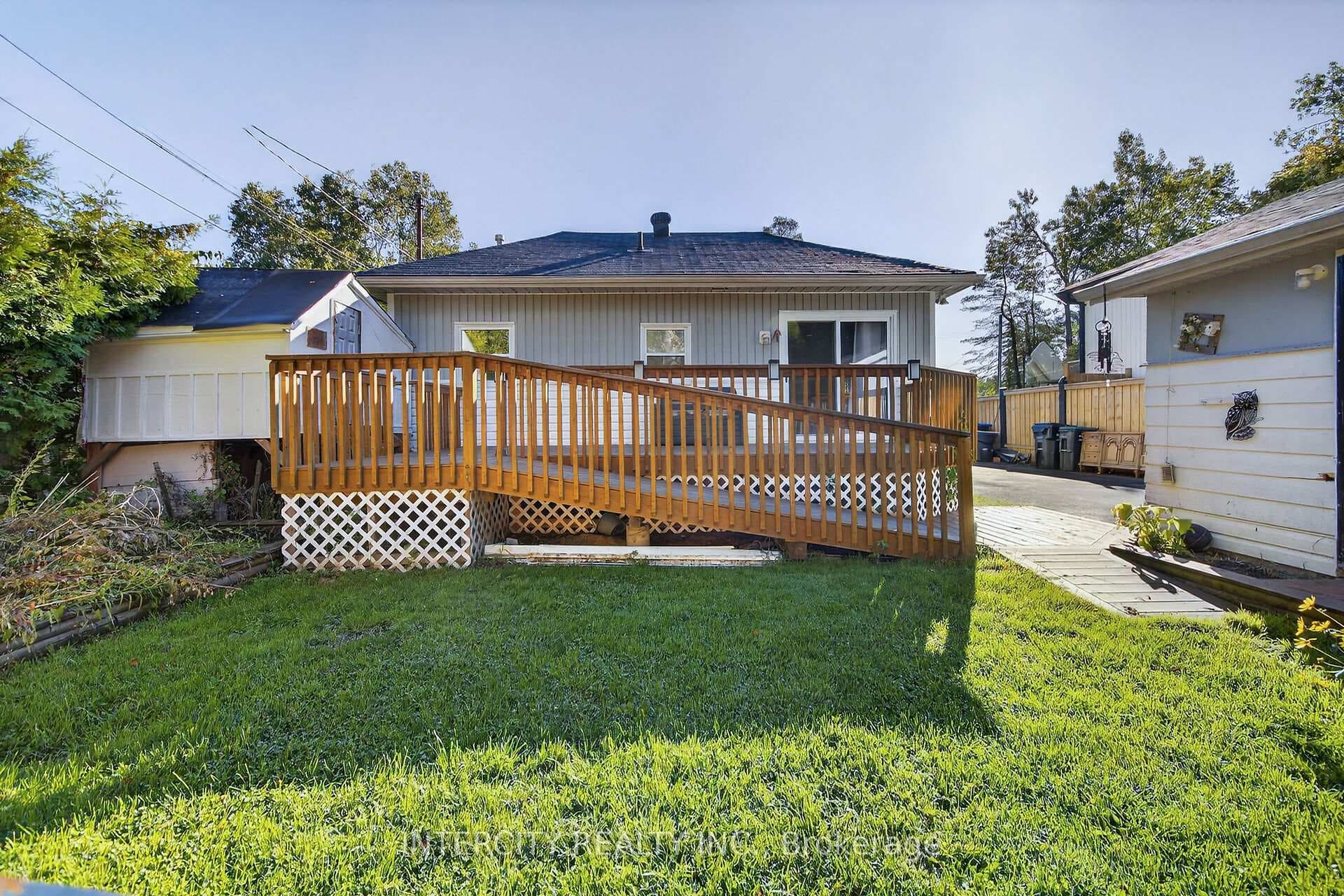 2152 25 Side Road photo 31