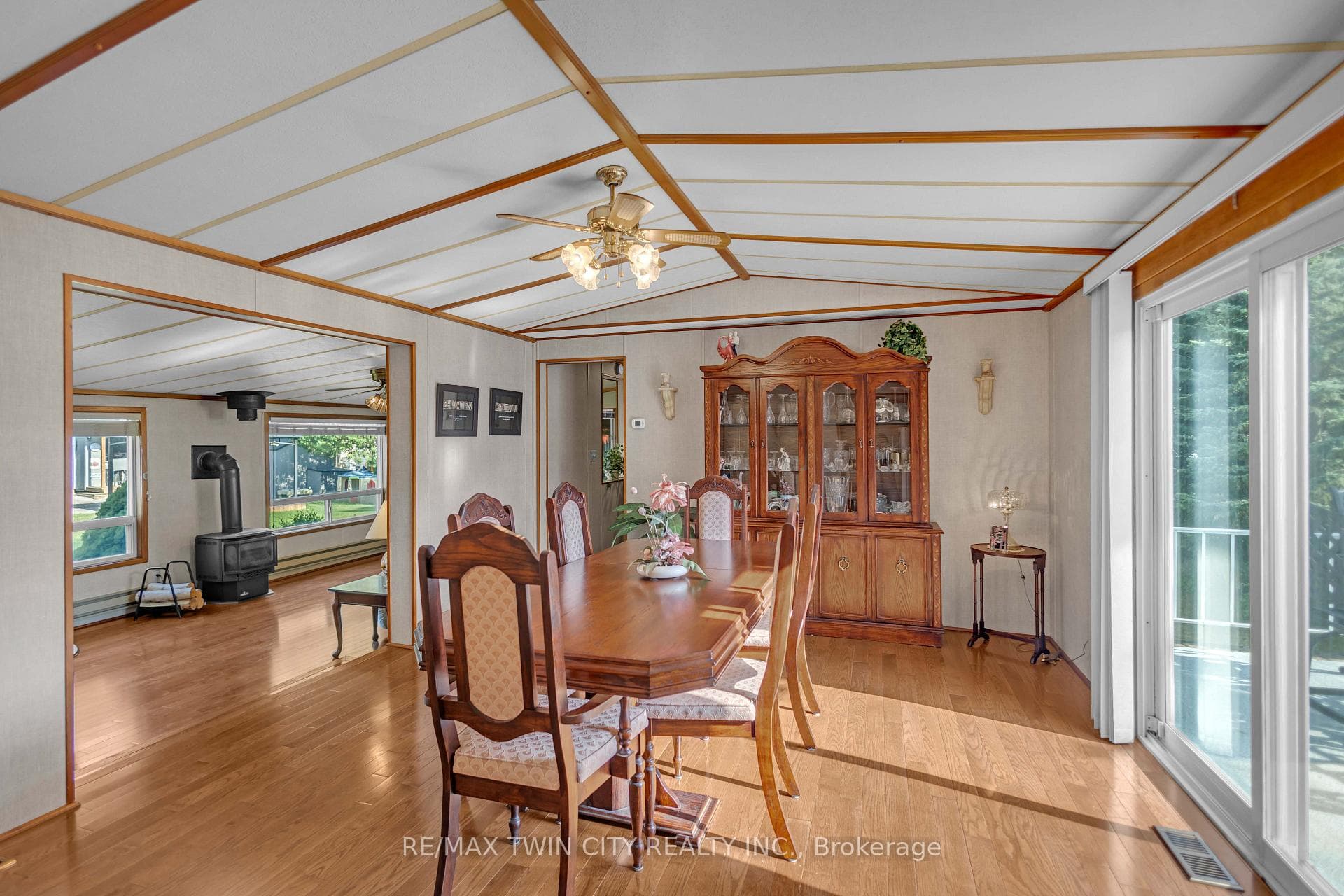 673 Brant Waterloo Road Unit 505 photo 11
