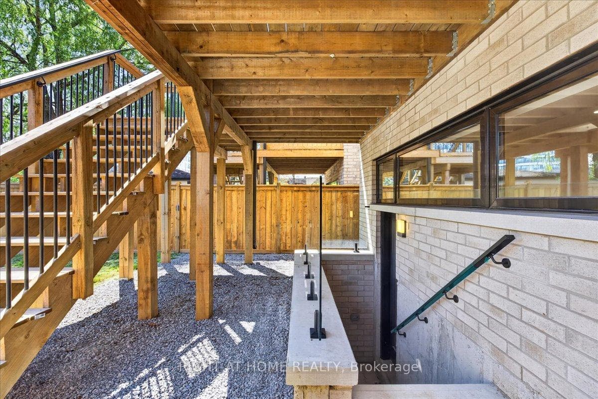 15B ROSEMEADE Avenue photo 43