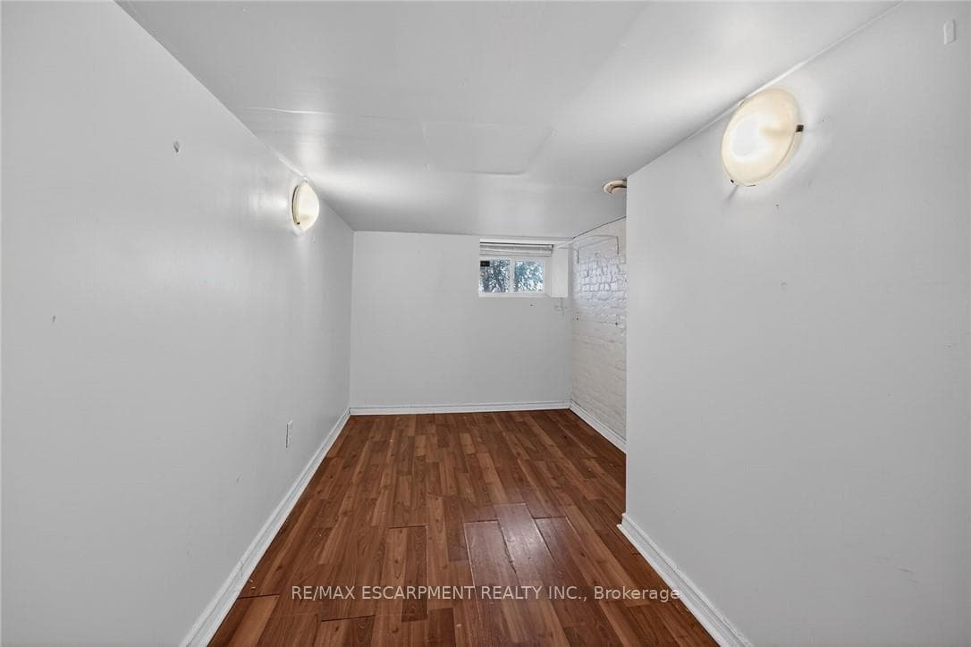 495 Charlton Avenue photo 32