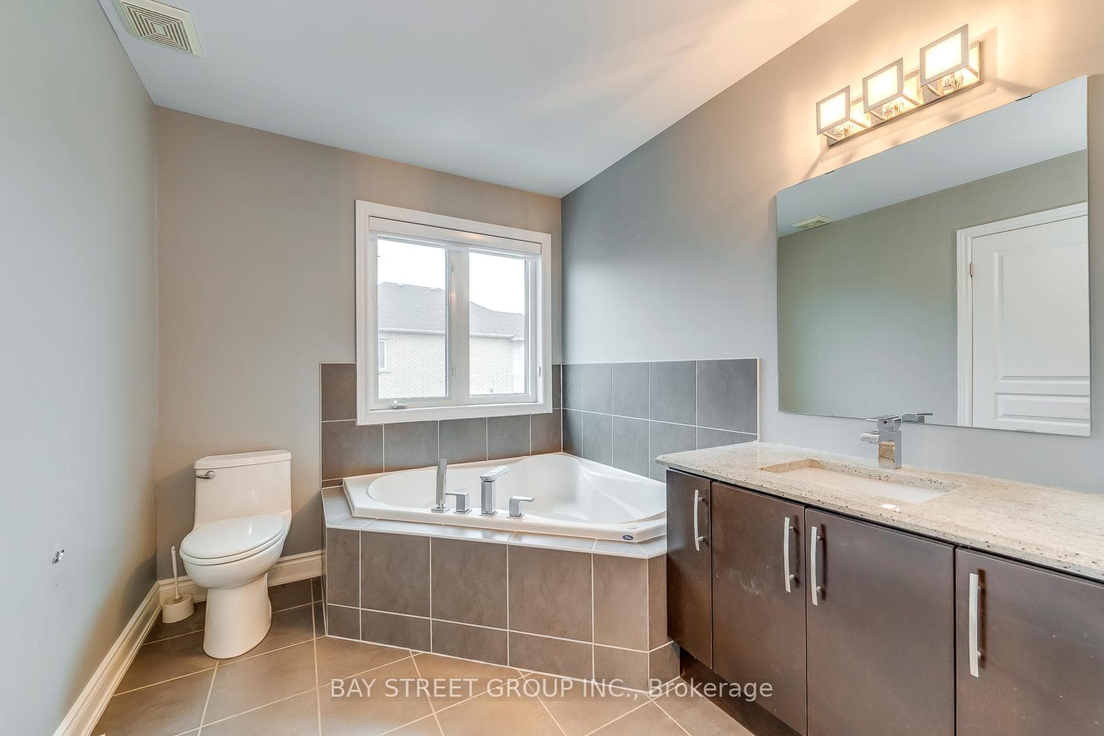 292 Nautical Boulevard photo 27