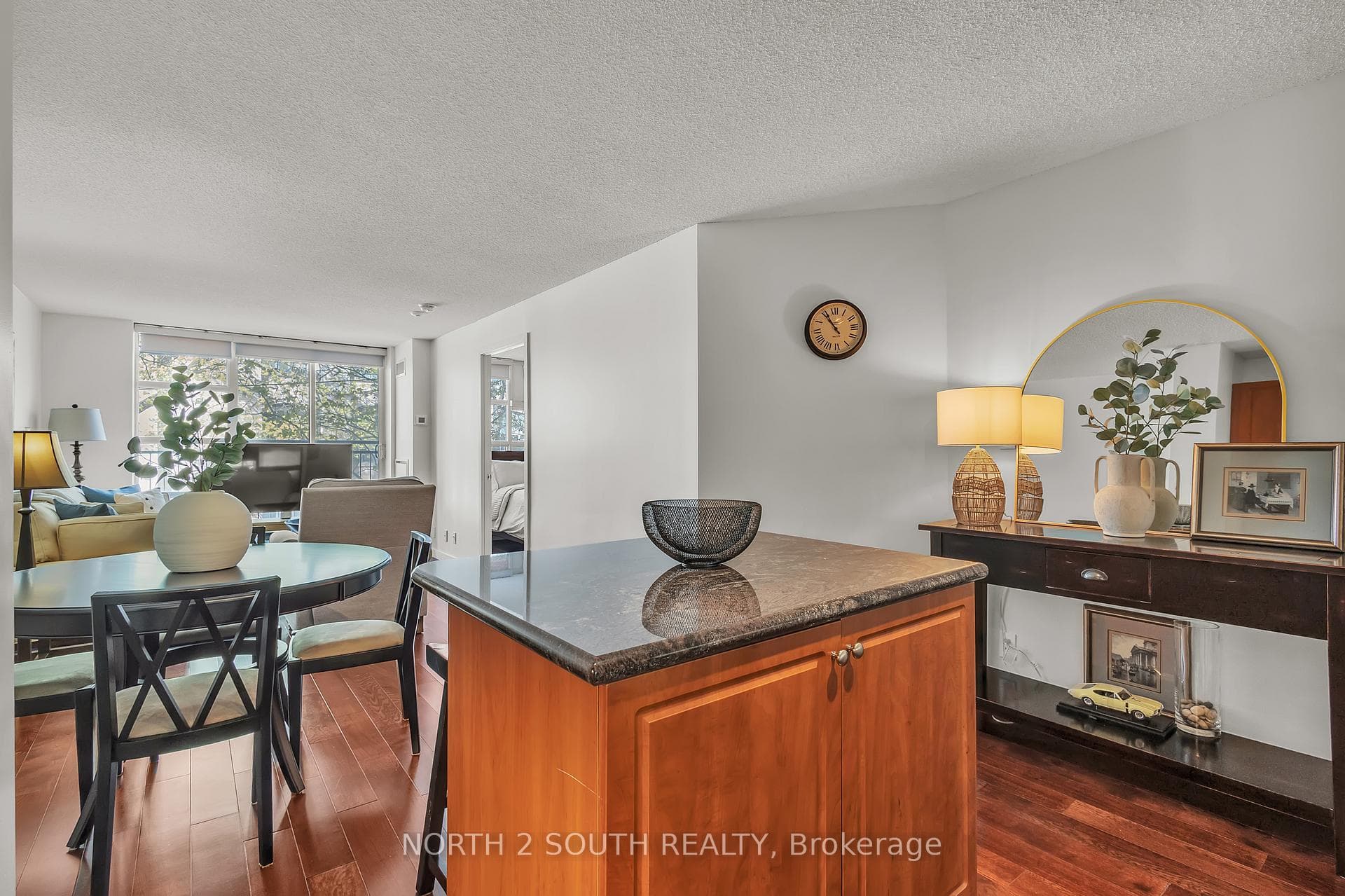 955 Queen Street Unit 202 photo 14