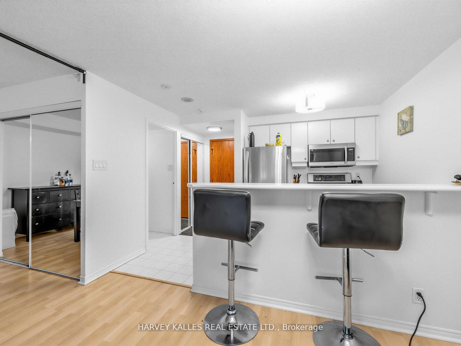 10 Yonge Street Unit 705 photo 24