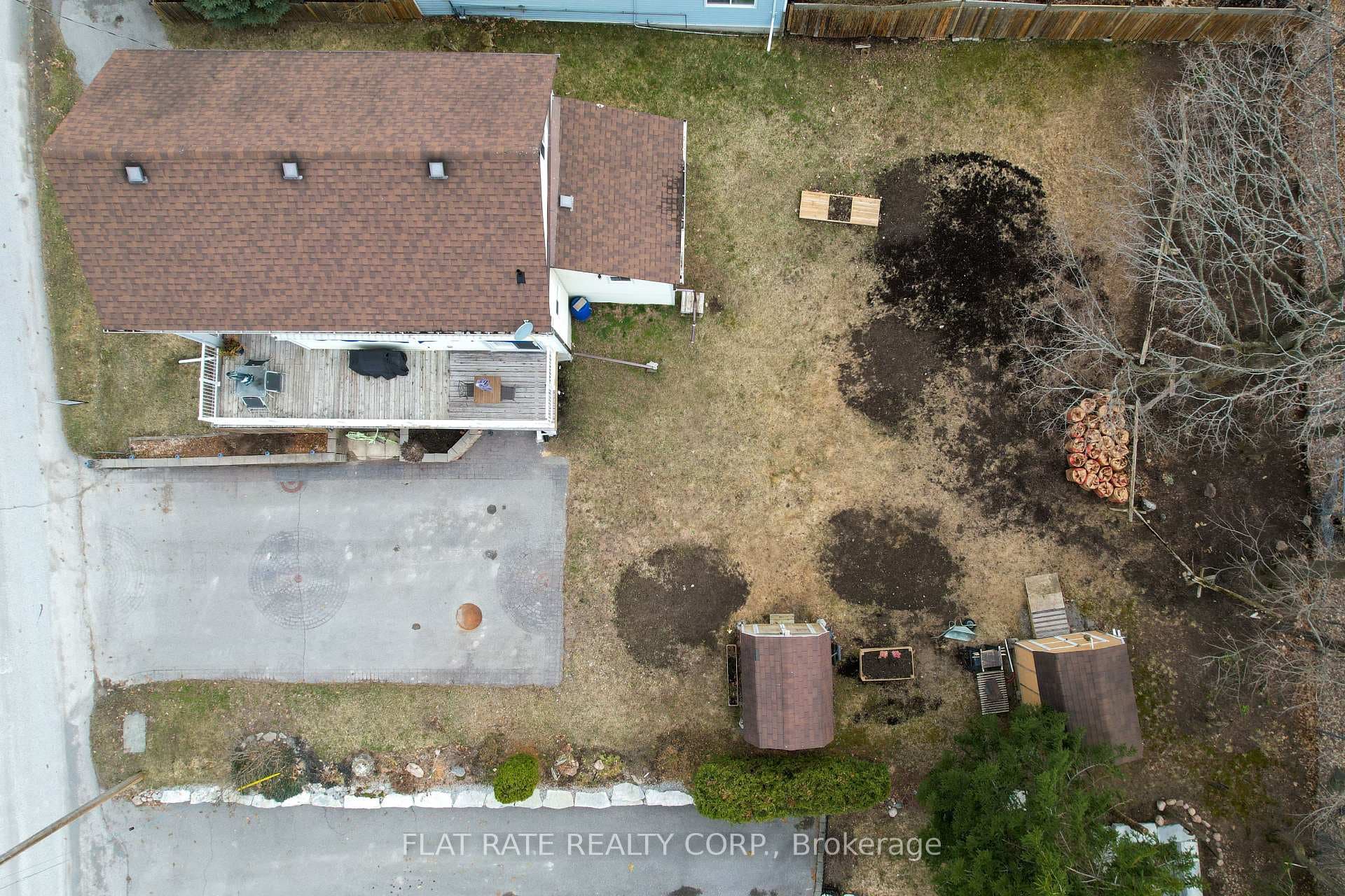 713 Peterborough Avenue photo 33