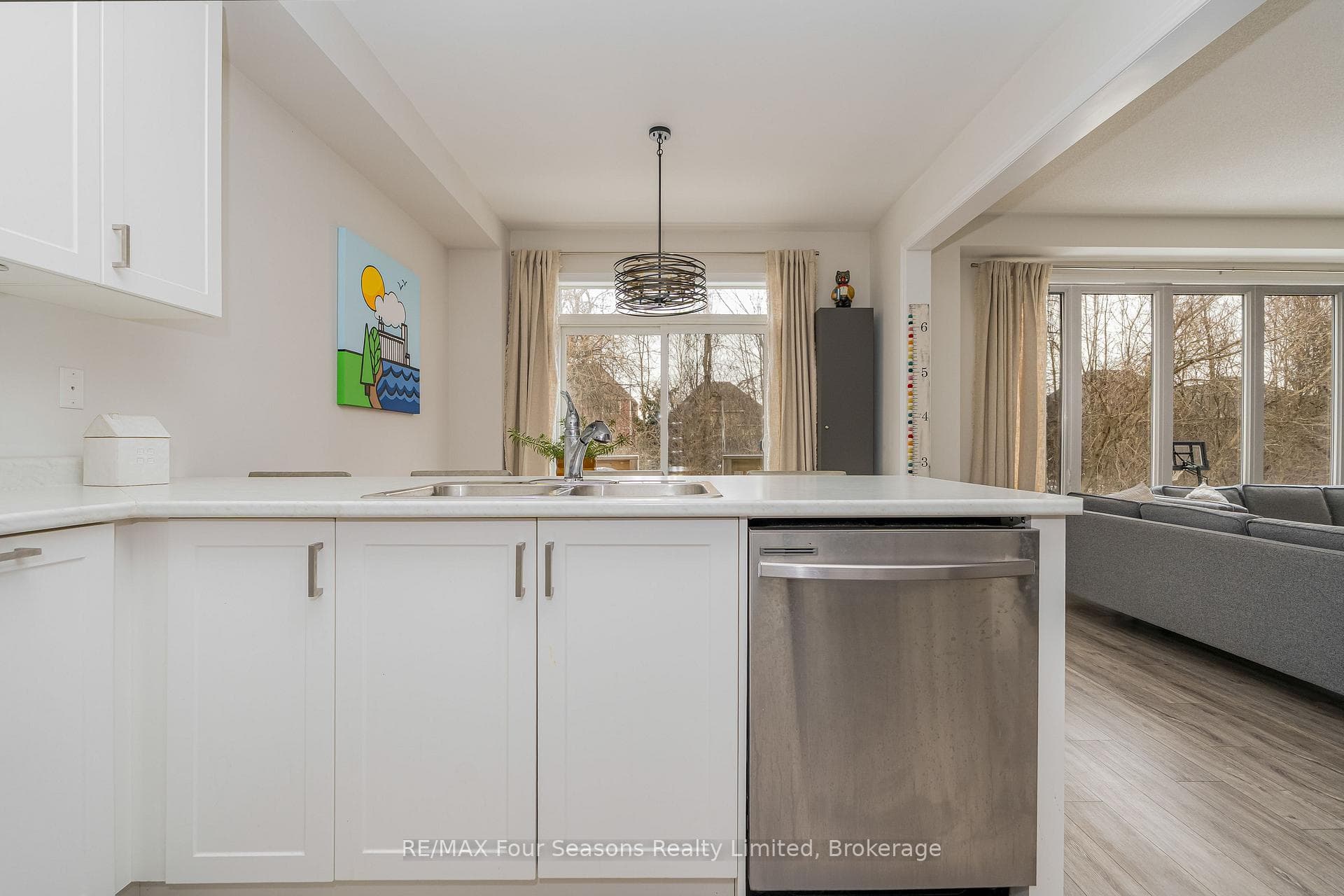 40 Kirby Avenue photo 6