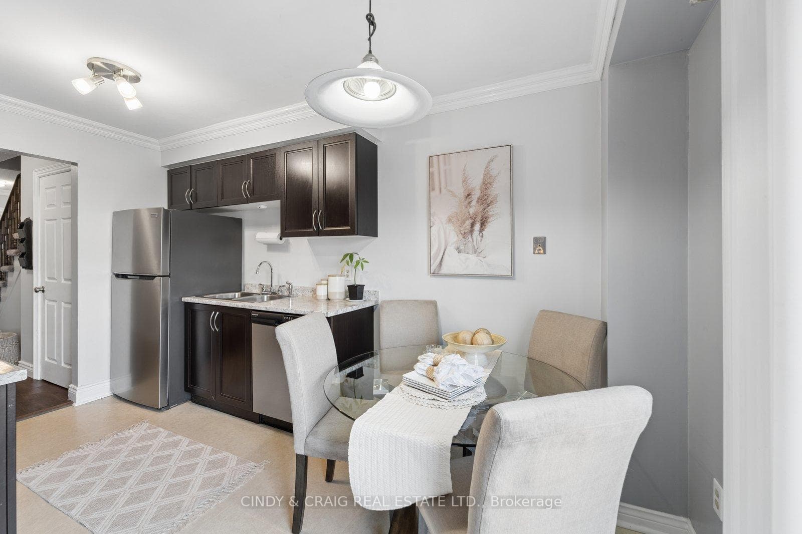 5 Mcmann Crescent photo 8