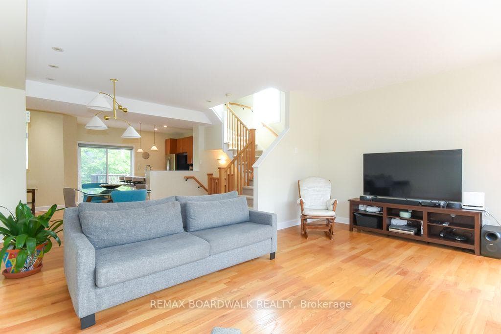 51 Drouin Avenue photo 27