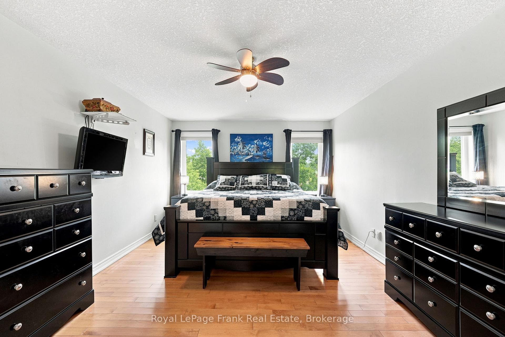 55 King Street photo 24