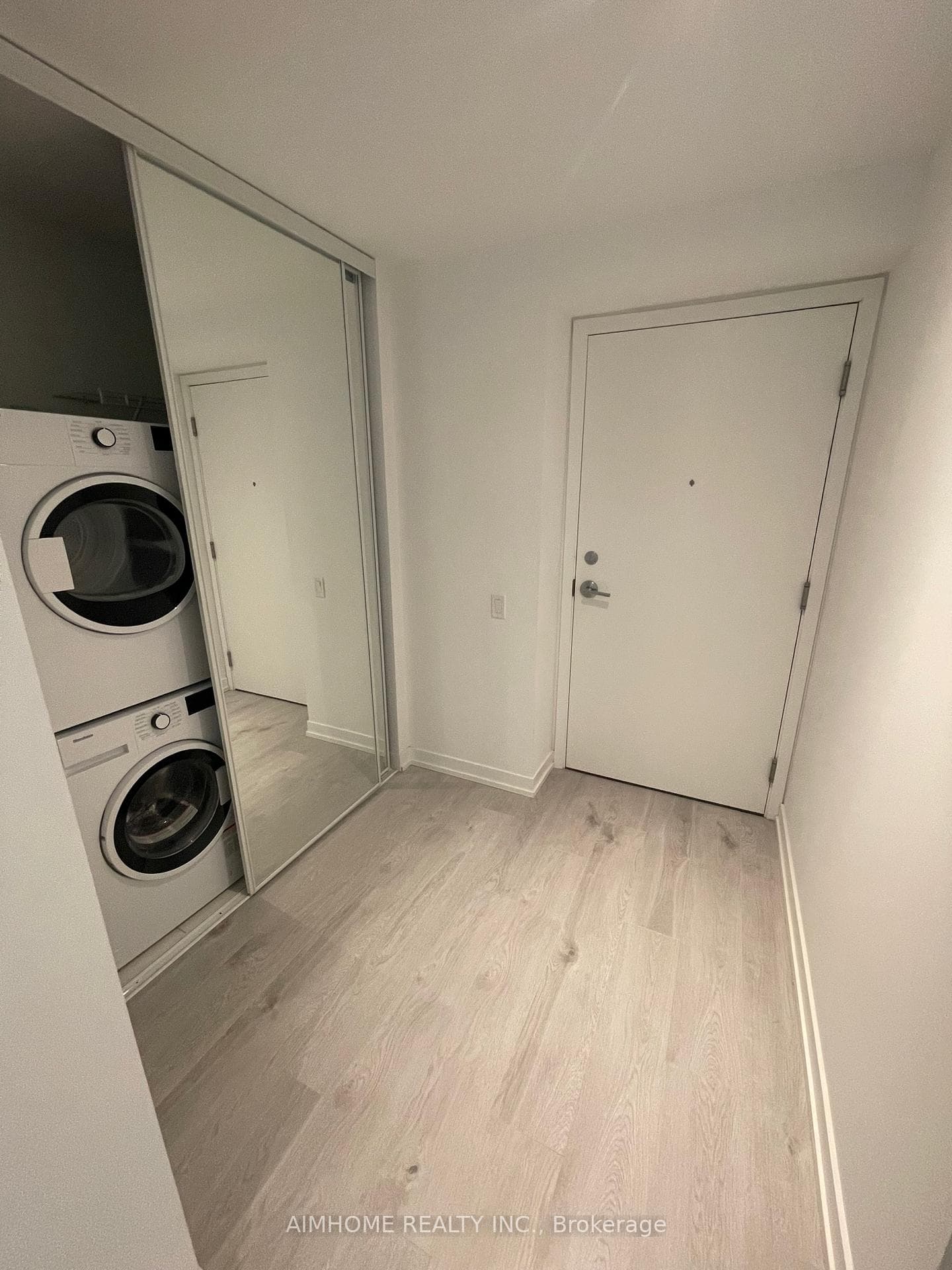 950 Portage Parkway Unit 2207 photo 3