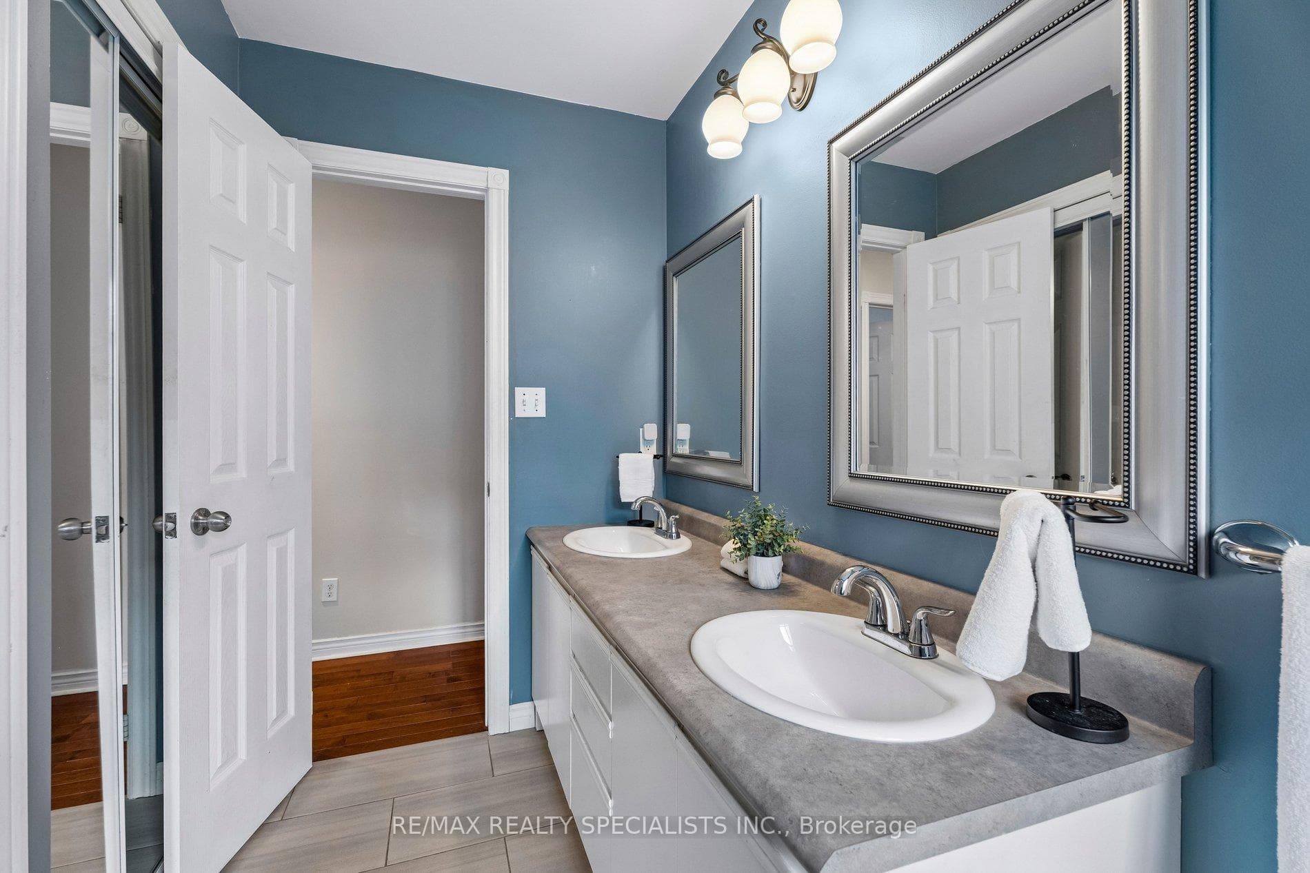 64 Smallman Drive photo 25