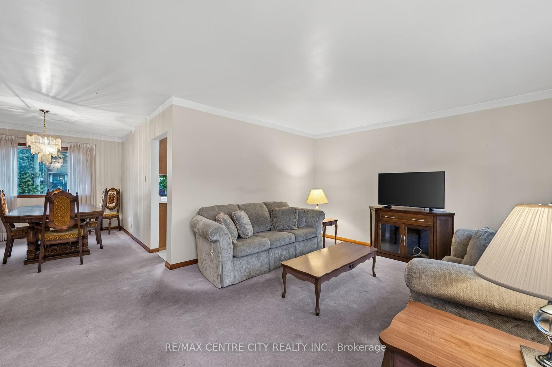 208 NIAGRA Street photo 5