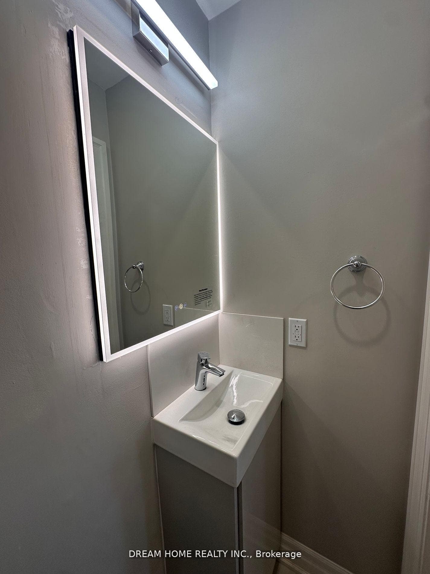 5 Empire Court Unit Main photo 32