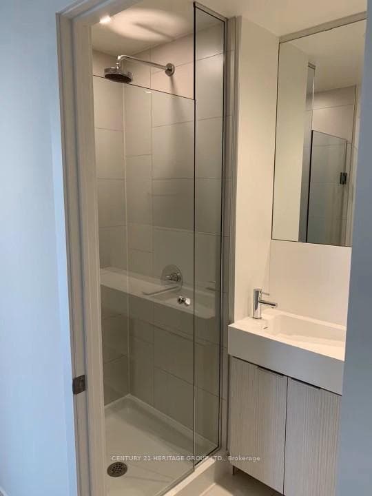 20 Richardson Street Unit 819 photo 6