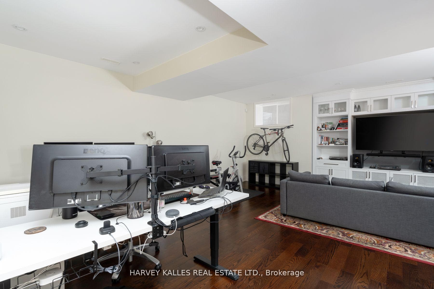 292 Laird Drive photo 33