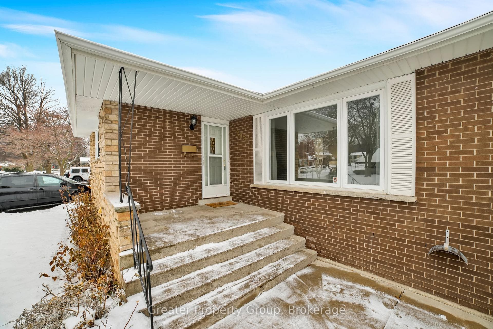 285 Rainbow Drive photo 4