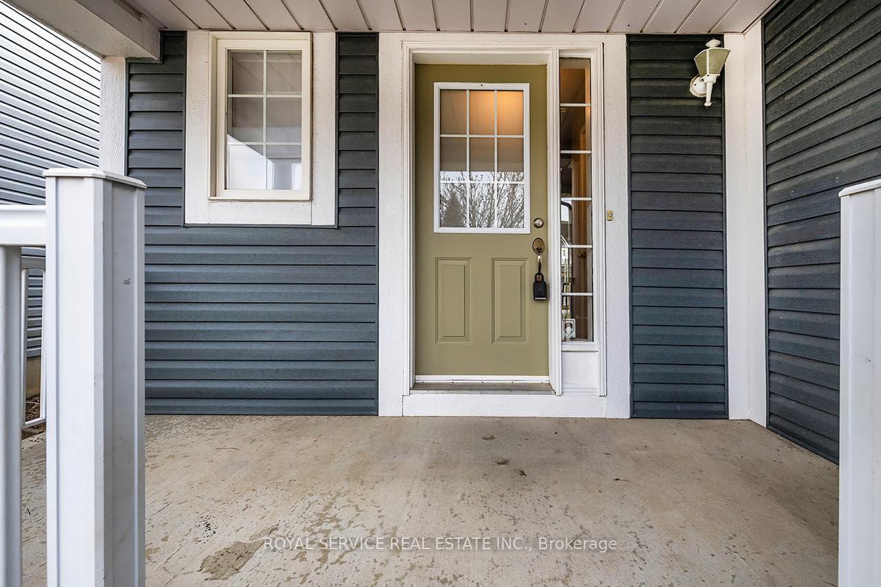 56 Beacham Crescent photo 29