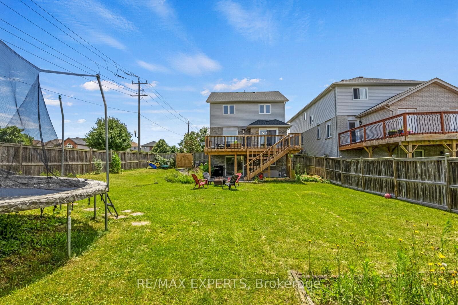 98 Steepleridge Street photo 31