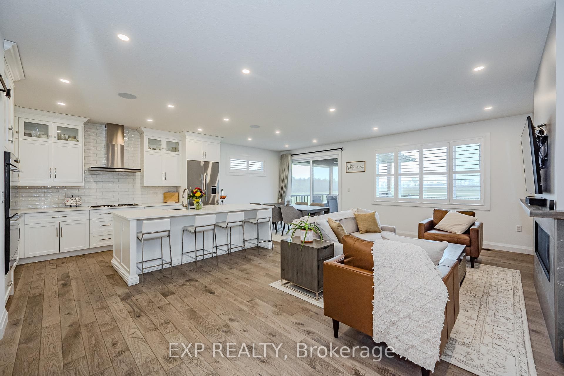 66 Rea Drive photo 1