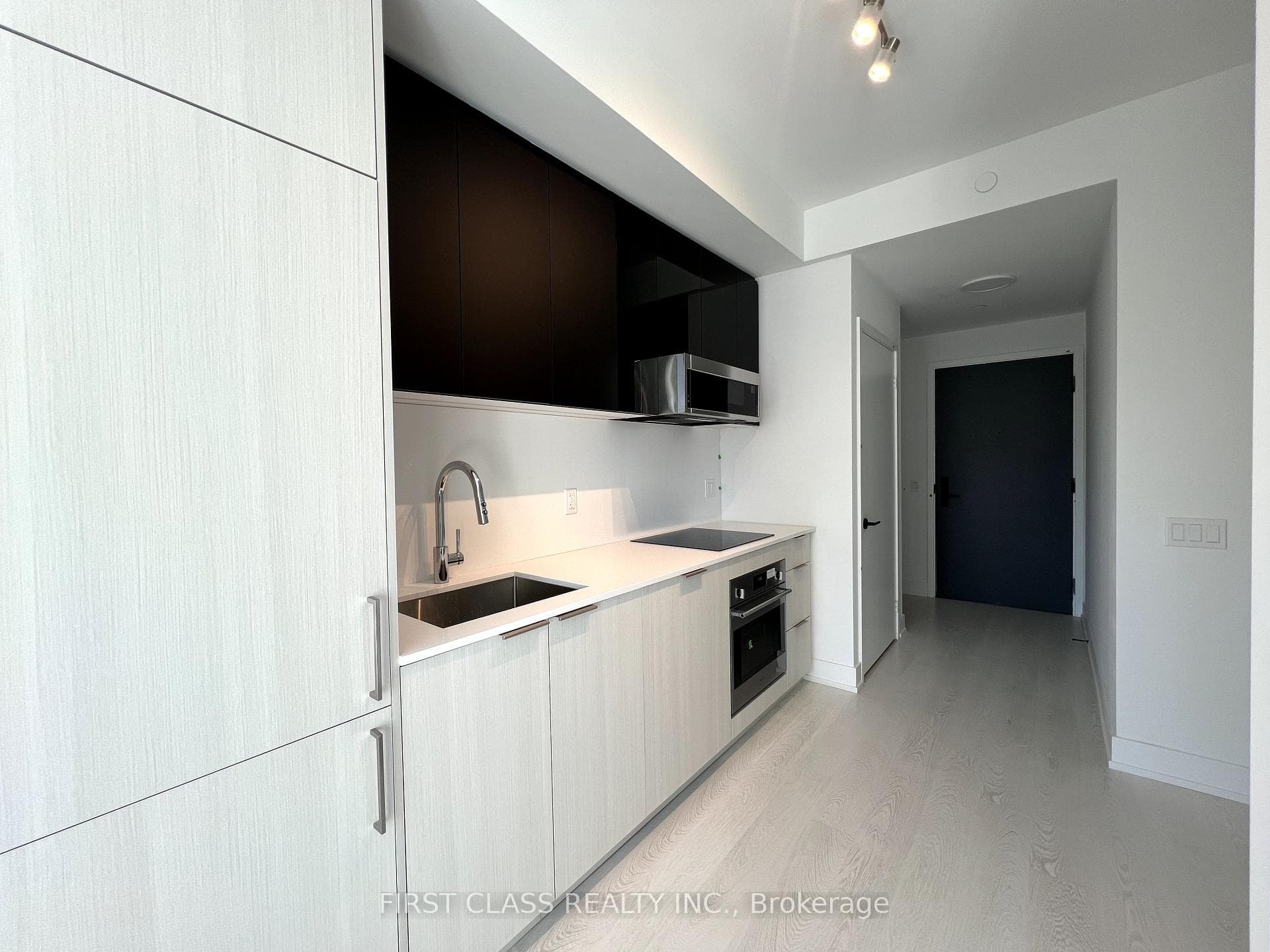308 Jarvis Street Unit 1212 photo 2