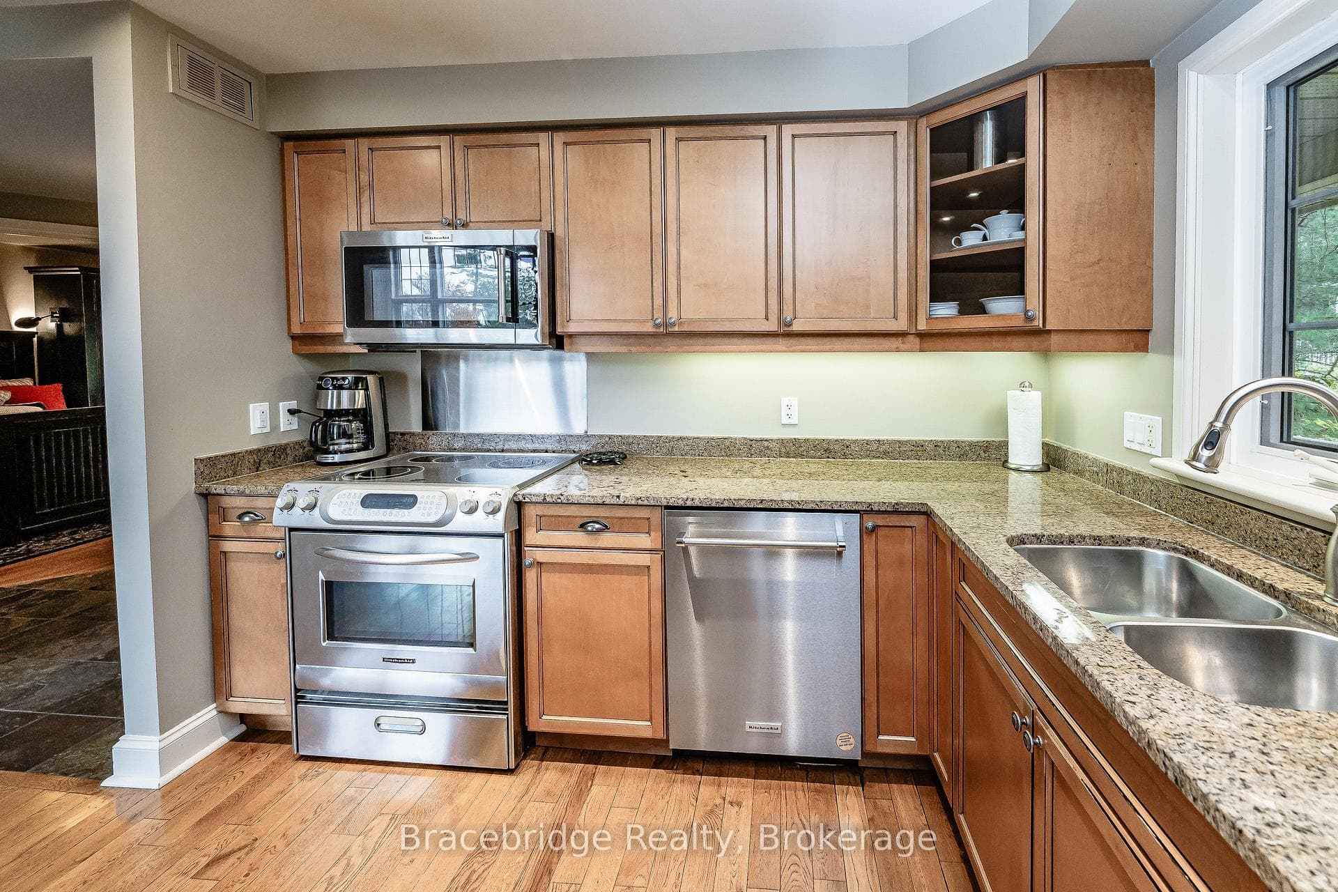 3876 Muskoka Rd 118 Highway Unit Carling 2 W5 photo 11