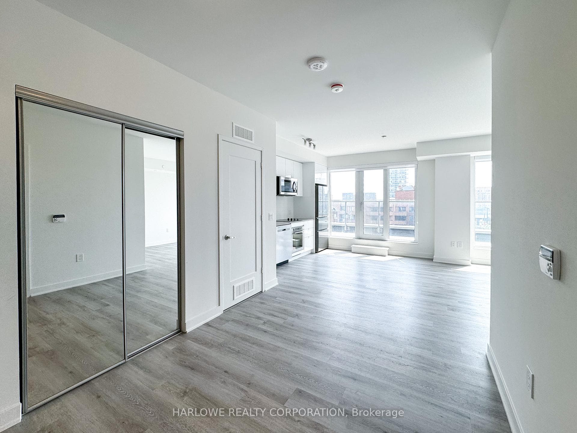121 Lower Sherbourne Street Unit 750 SW photo 9