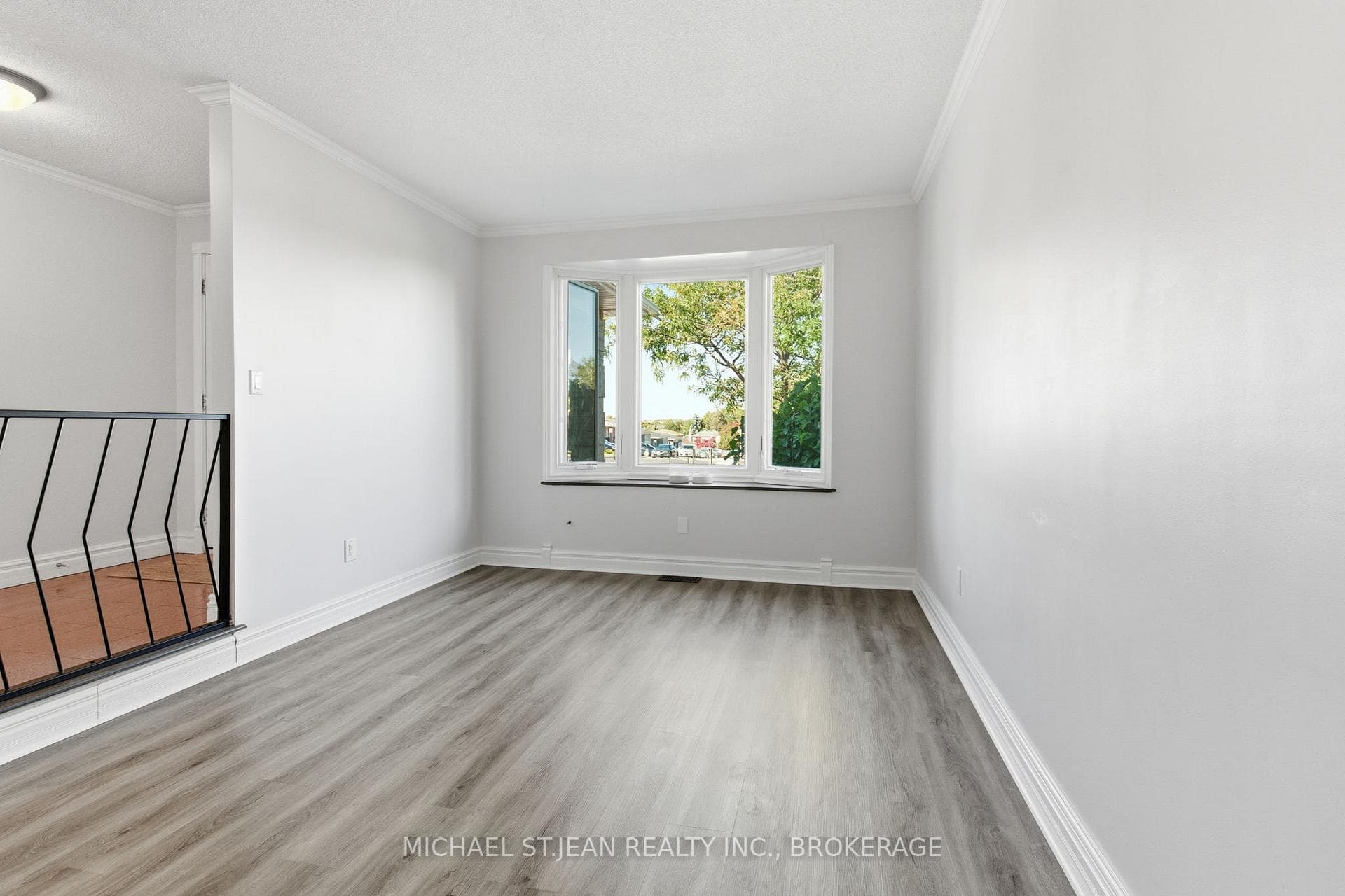 1297 Upper Sherman Avenue photo 7