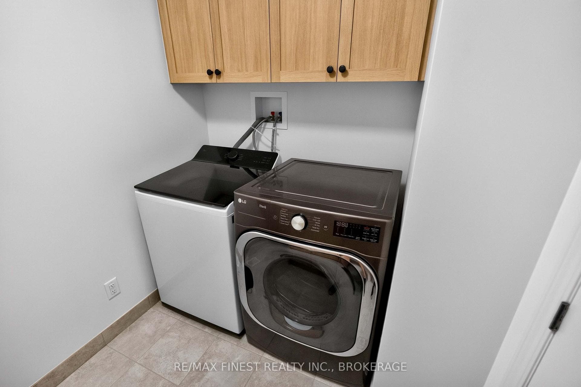 1283 Delancey Drive photo 33