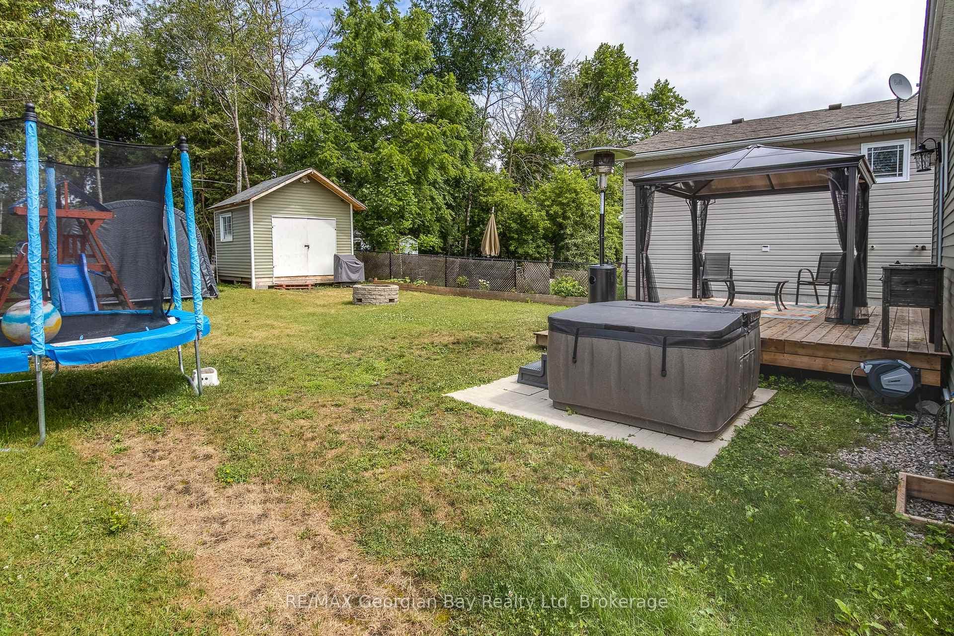 350 McNicoll Street photo 22