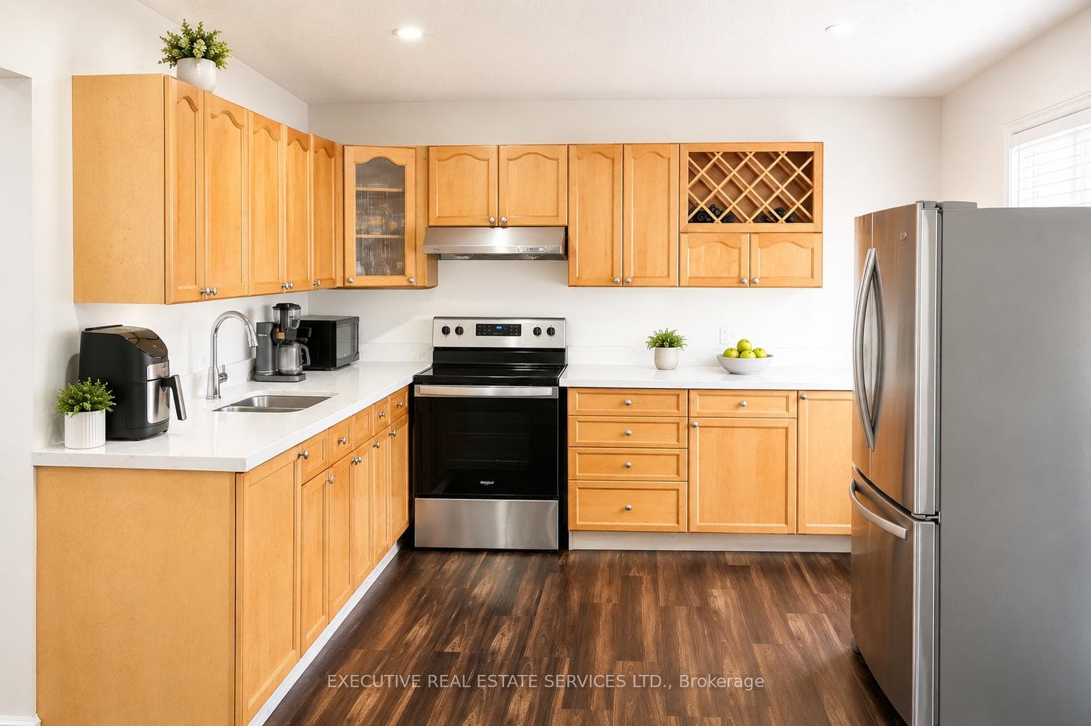 90 HINCHLEY WOOD Grove photo 35