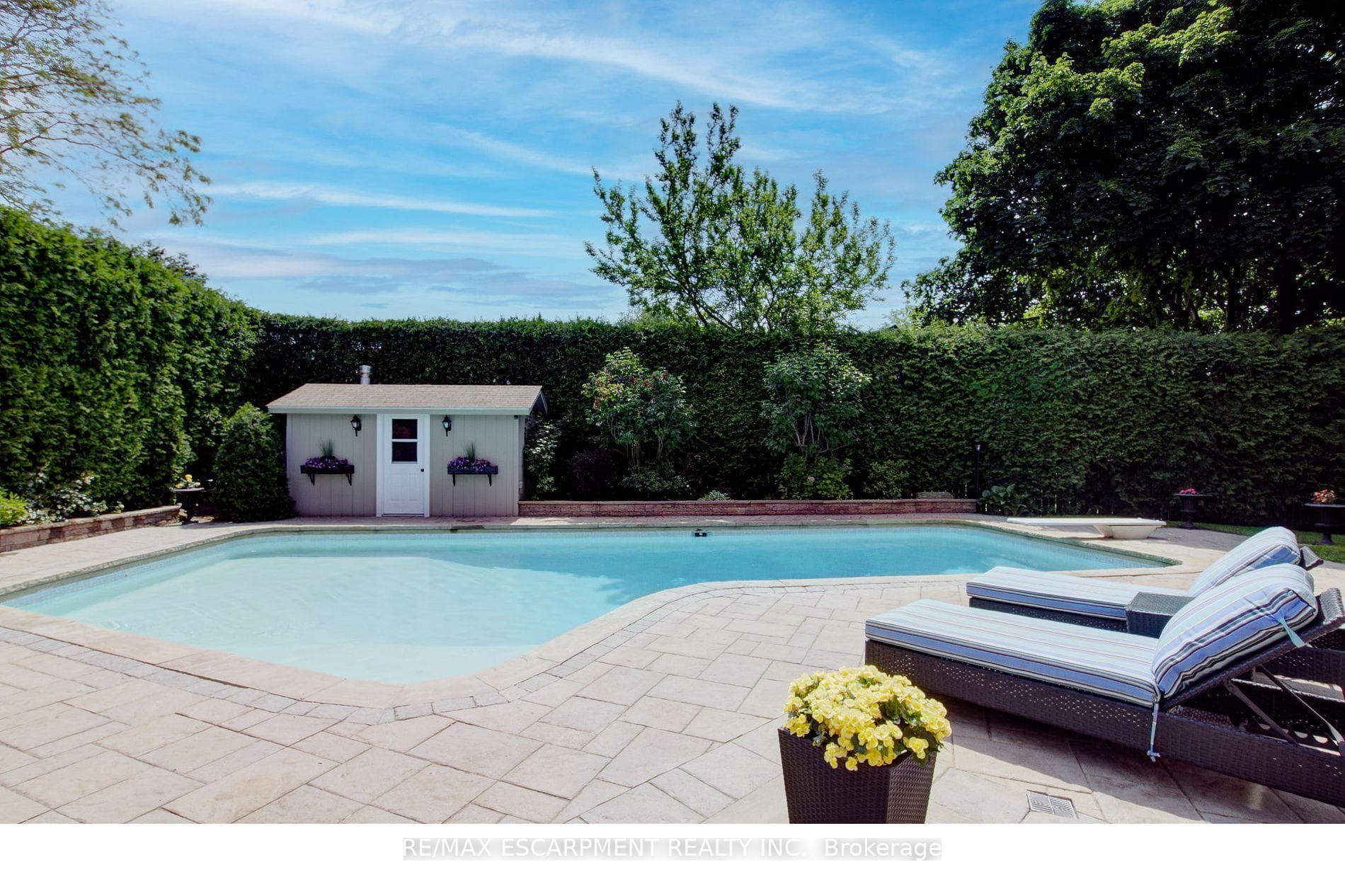 996 Cresthampton Lane photo 42