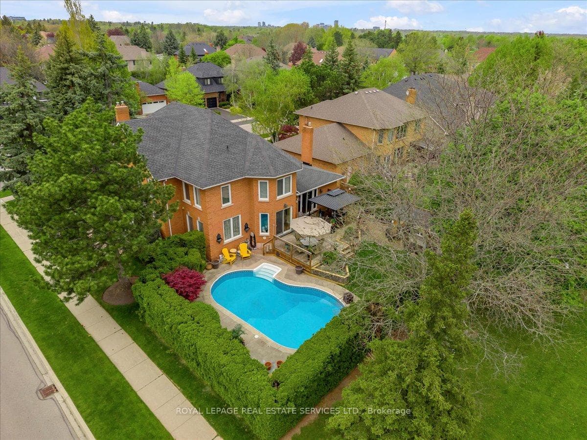 1401 The Links Drive photo 48