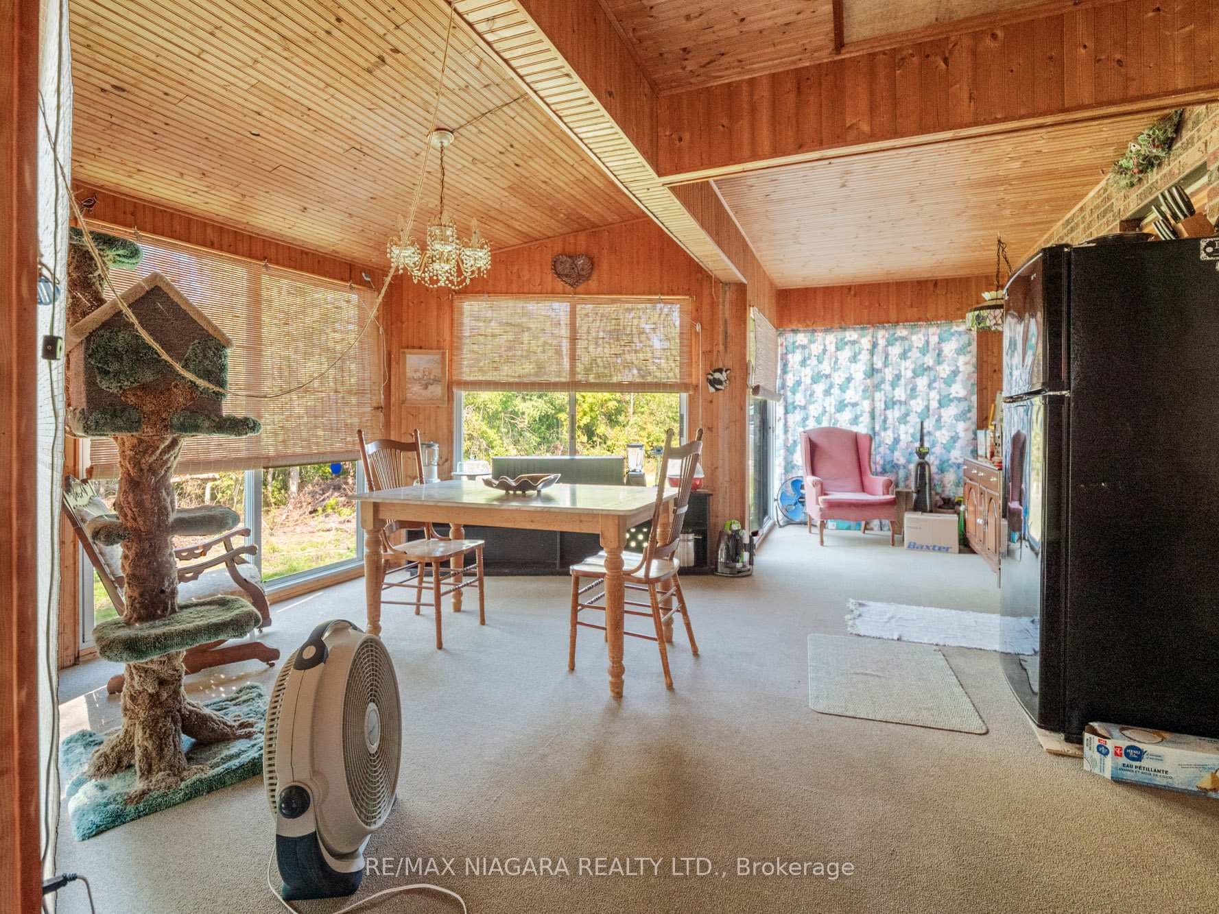 2666 Dominion Road photo 16