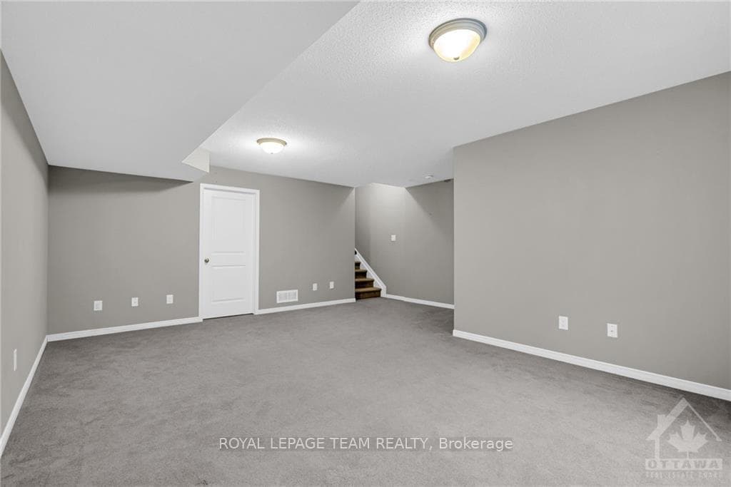 338 NONIUS Street photo 23