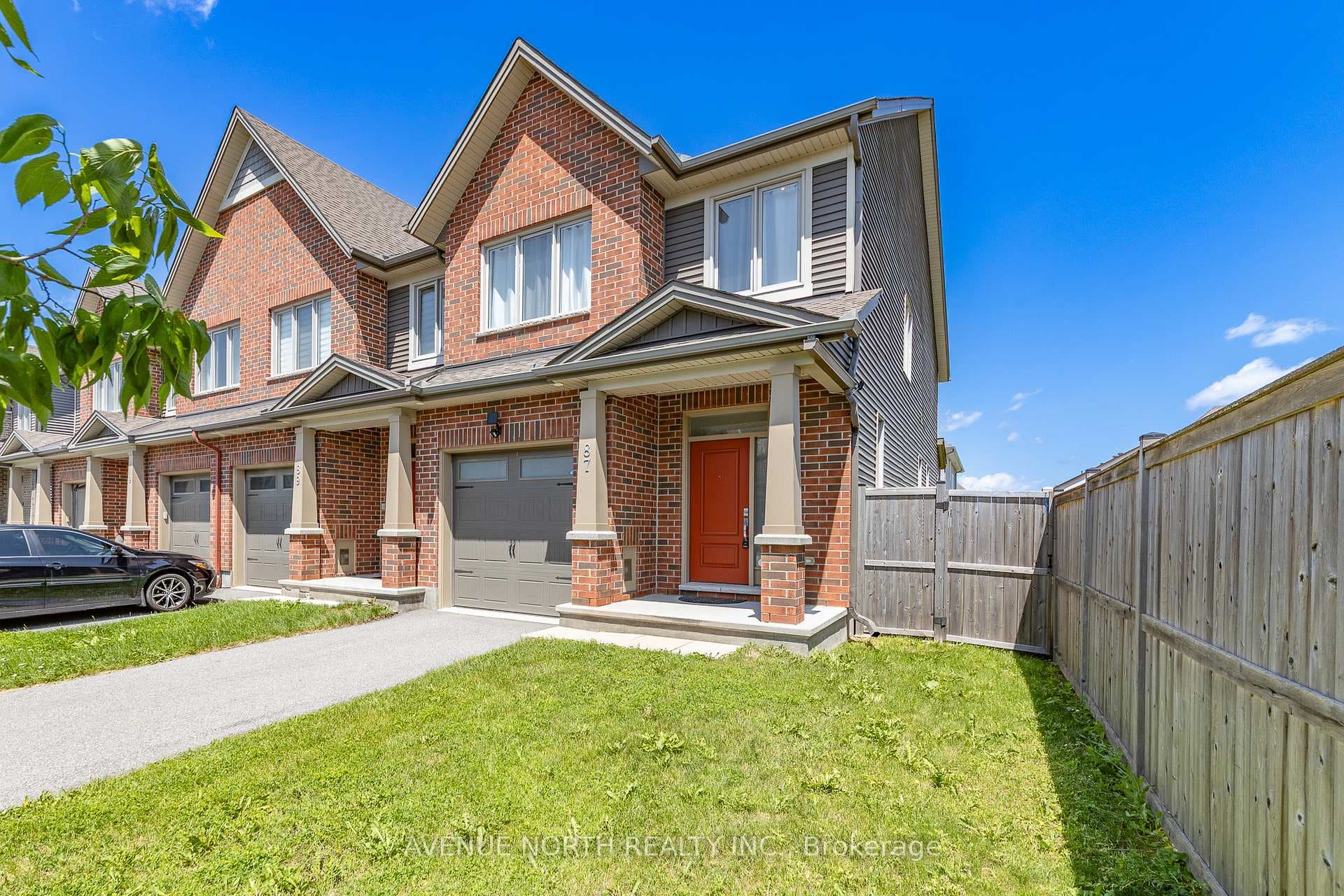 87 Nepeta Crescent photo 1