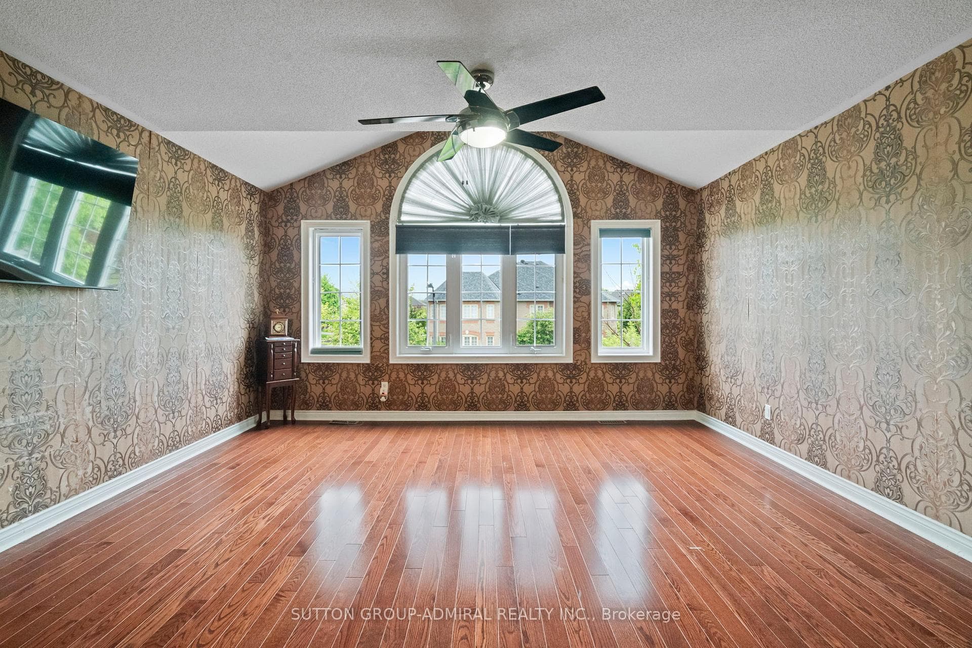 33 Katerina Avenue photo 17