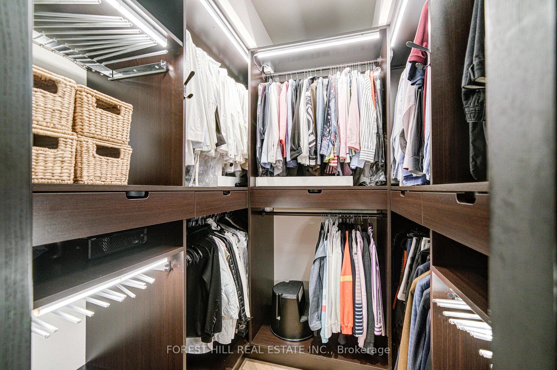 377 Madison Avenue Unit 706 photo 22