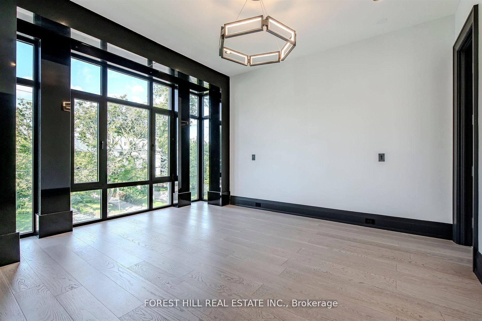 505 Russell Hill Road photo 25