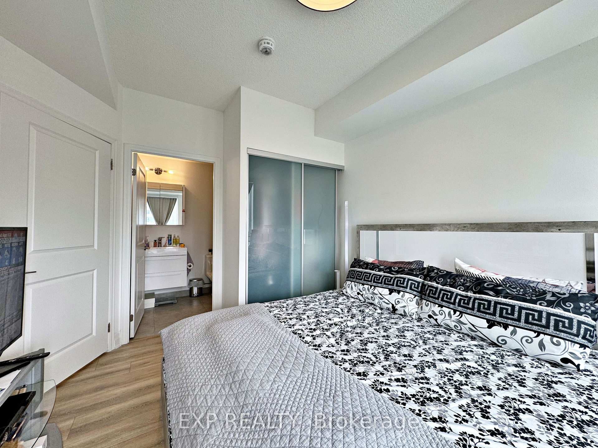 10 Rouge Valley Drive Unit 712 photo 7