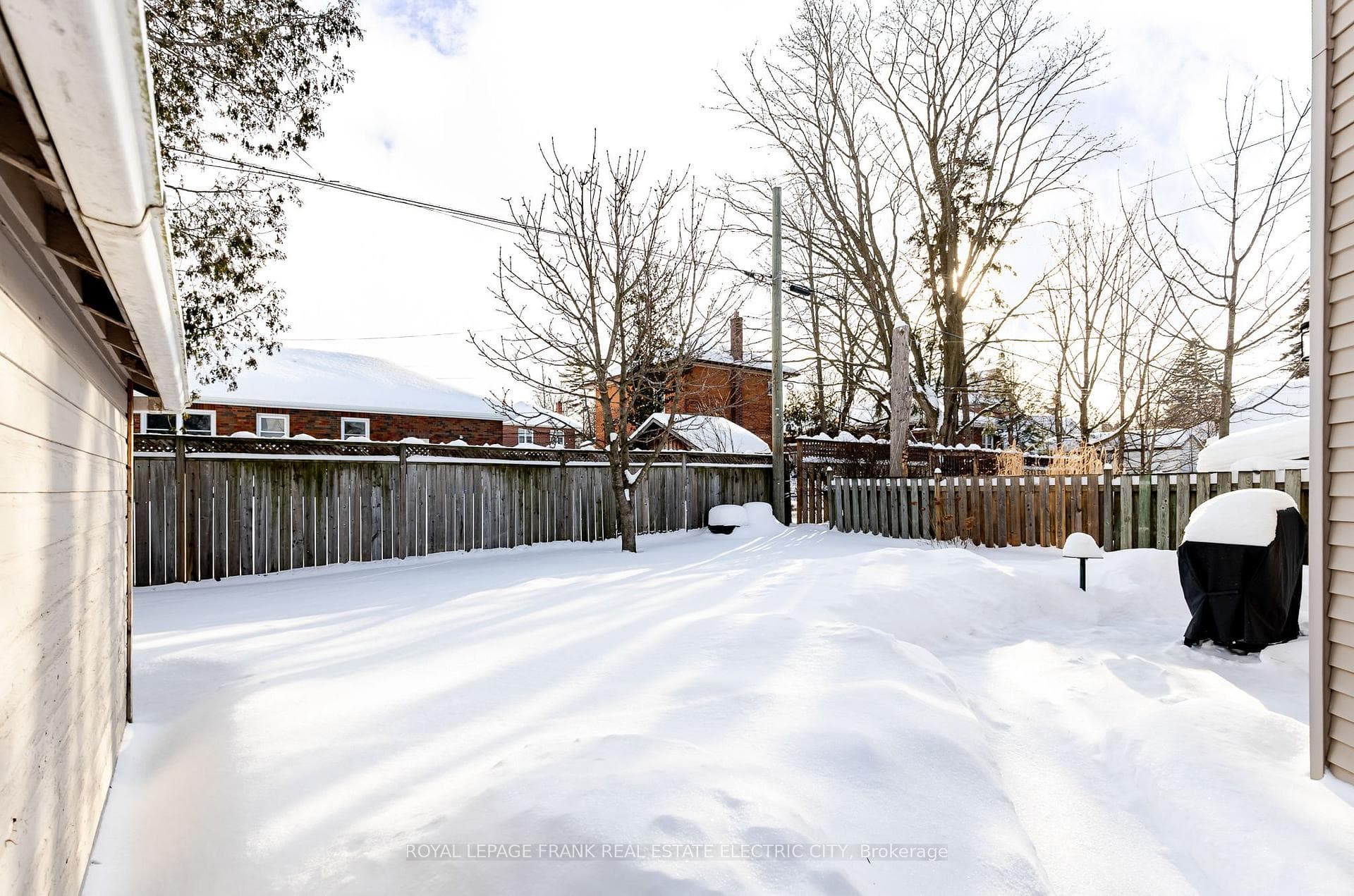 577 Walnut Street photo 42