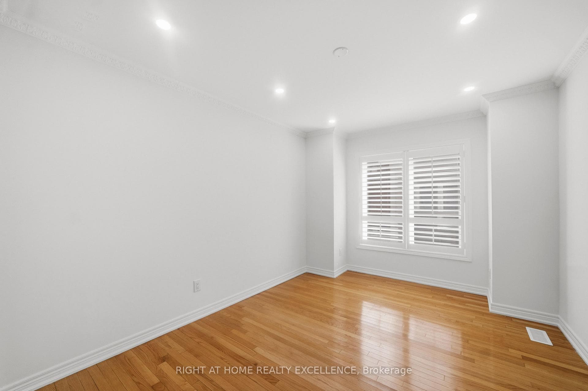 16 Whitford Court photo 15