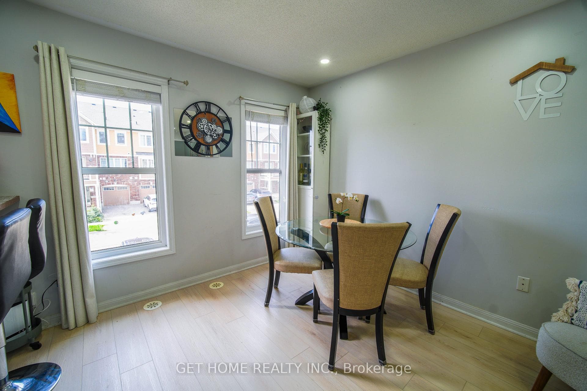 38 Suitor Court photo 4