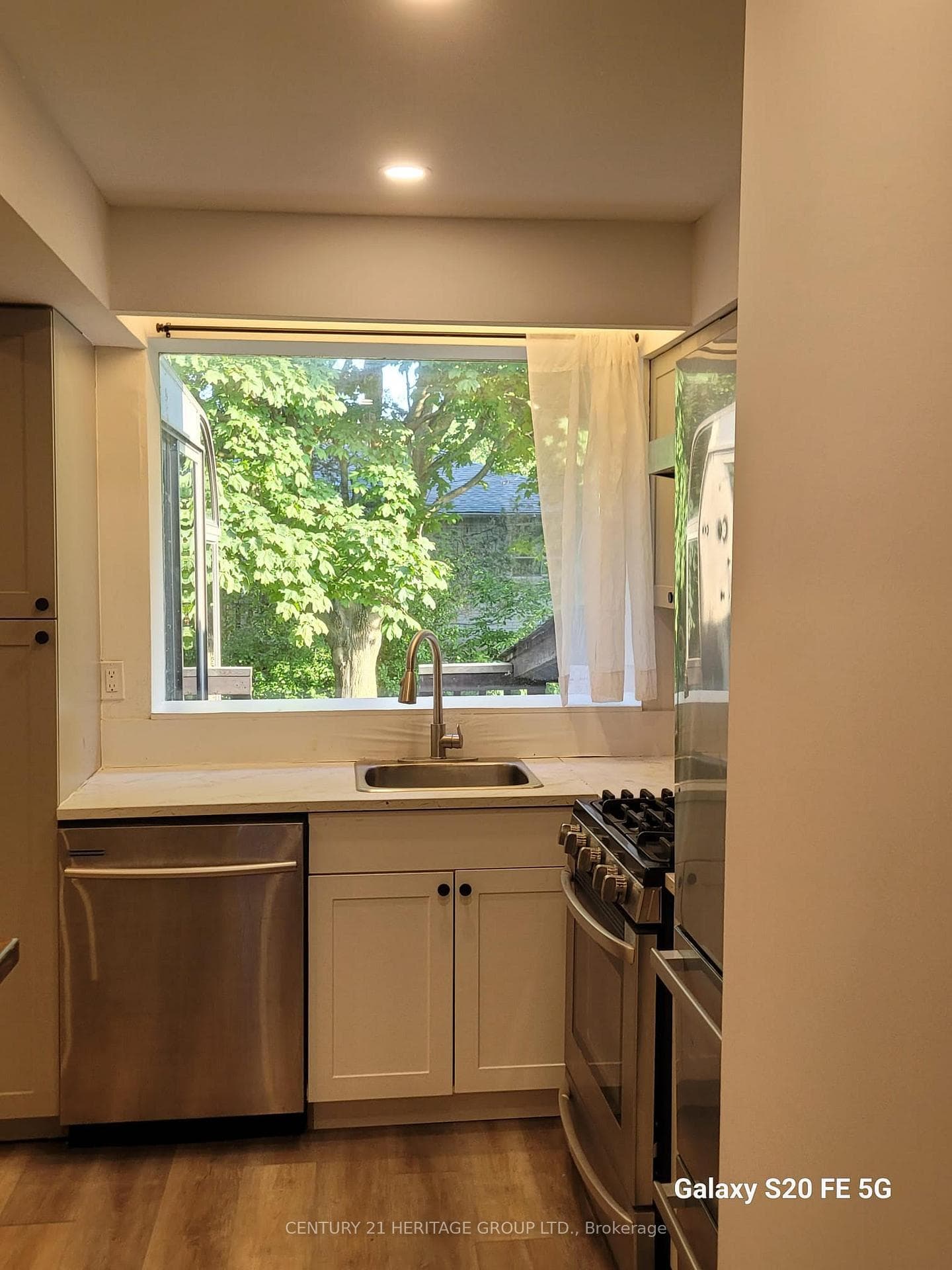 408 Osiris Drive photo 5