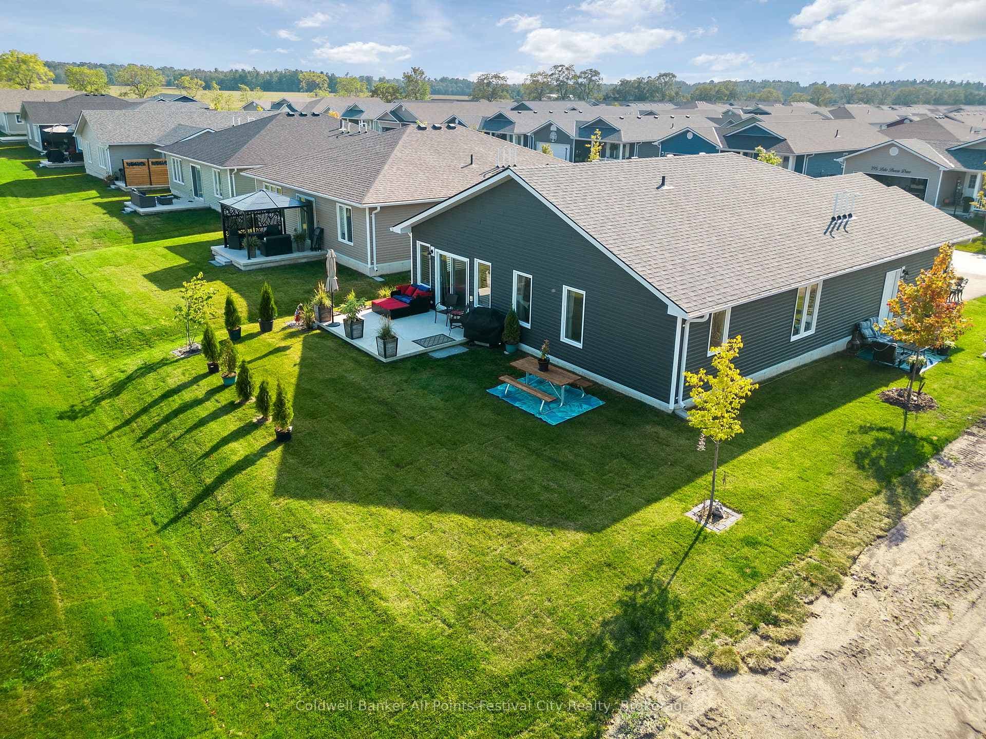 196 Lake Breeze Drive photo 35