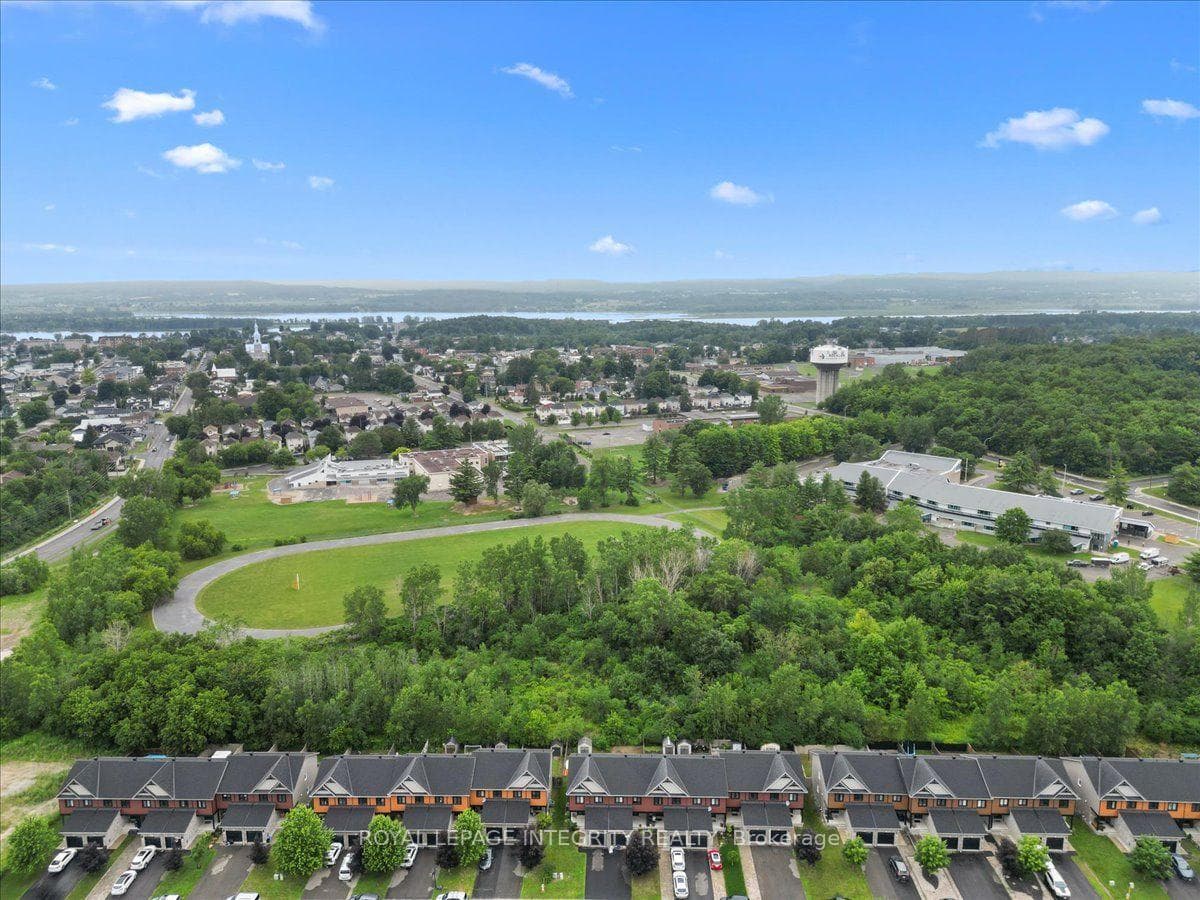 2345 Marble Crescent photo 37