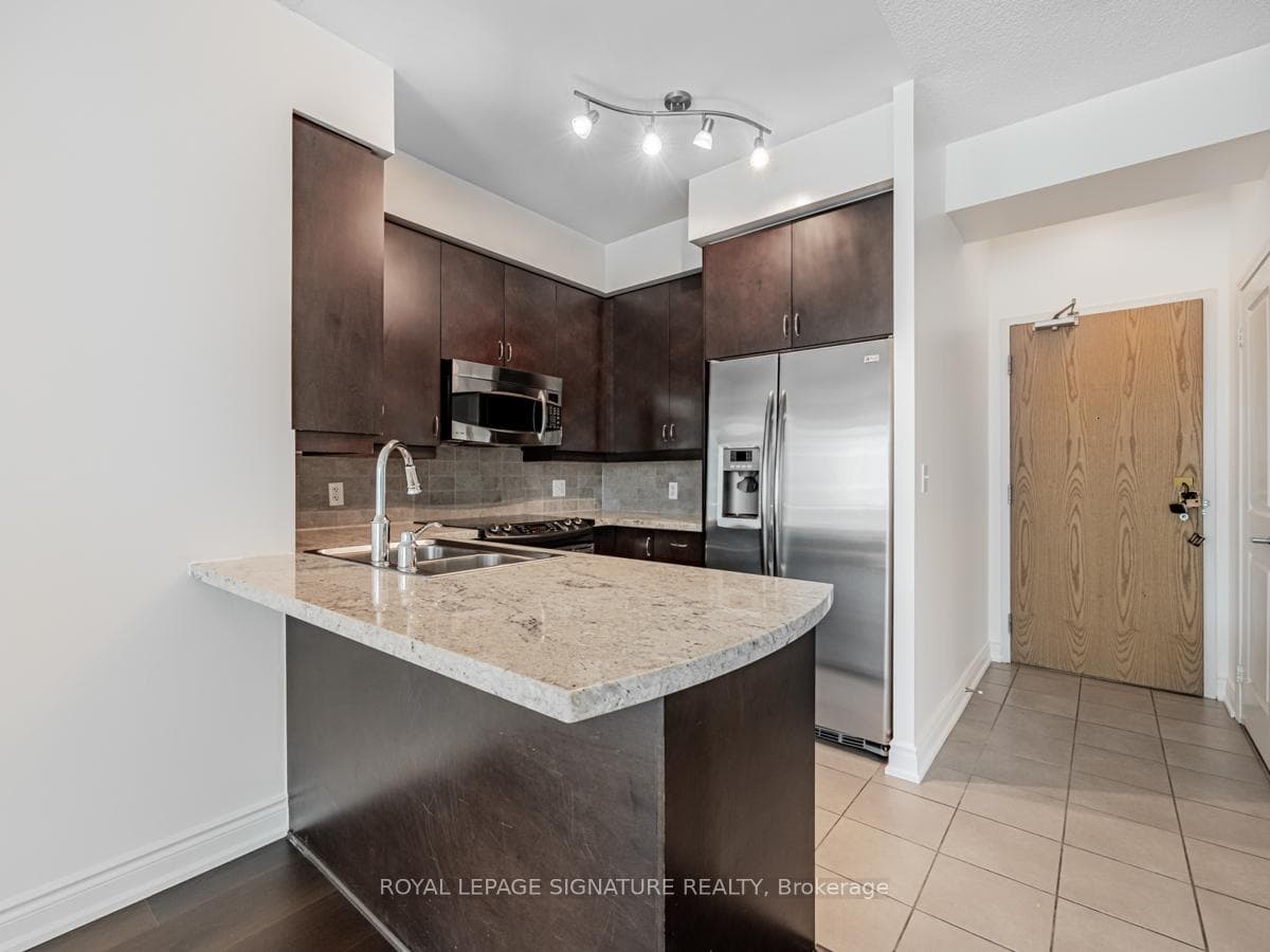 1900 Lake shore Boulevard Unit 1705 photo 3