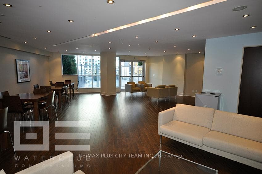 208 Queens Quay Unit 3404 photo 19