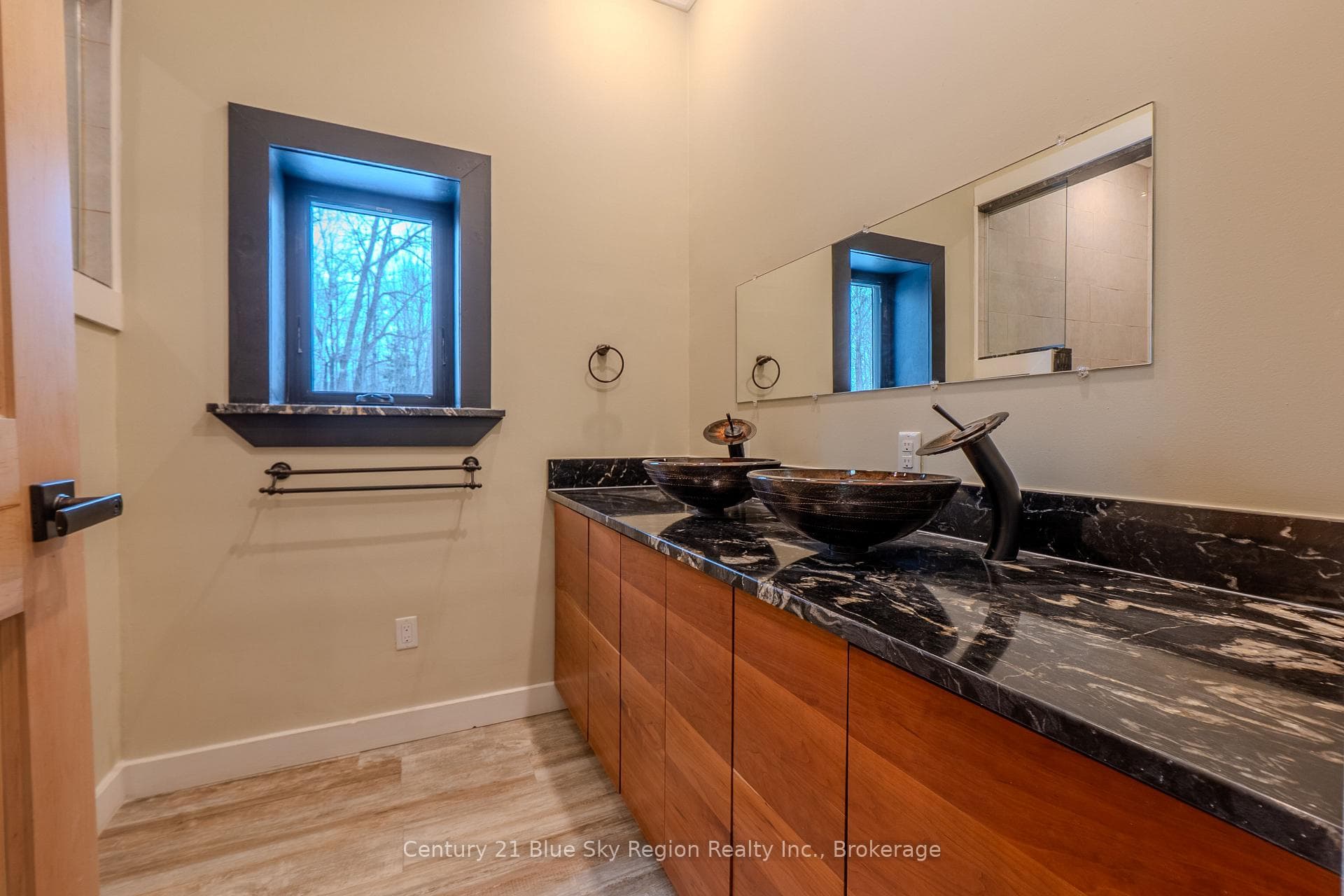 79 Hillcrest Road photo 28