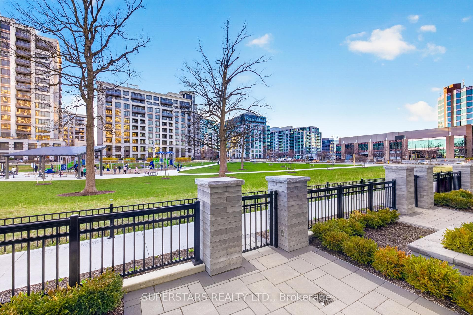 8 Cedarland Drive Unit W121 photo 34