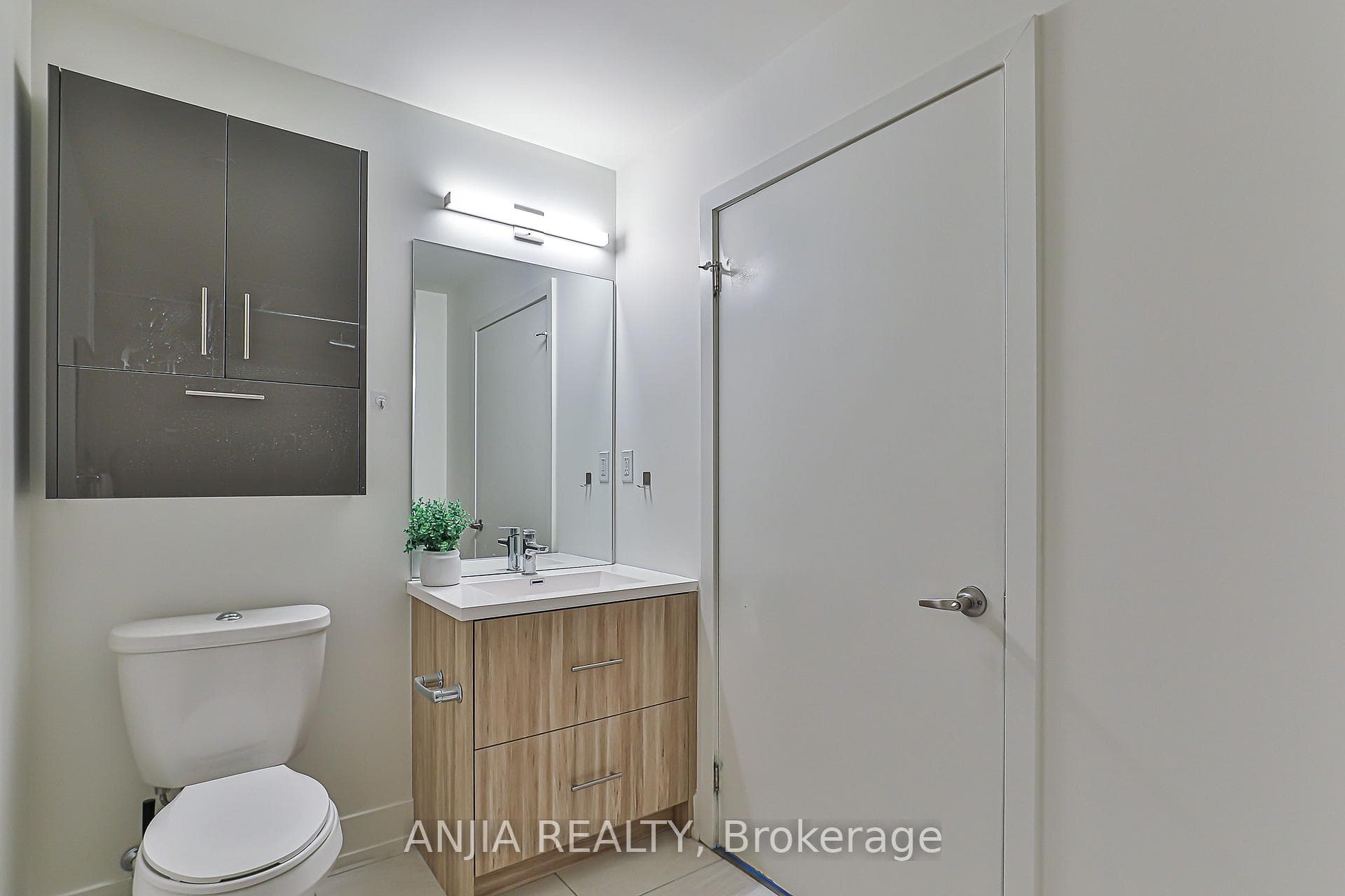 180 Fairview Mall Drive Unit 1603 photo 18
