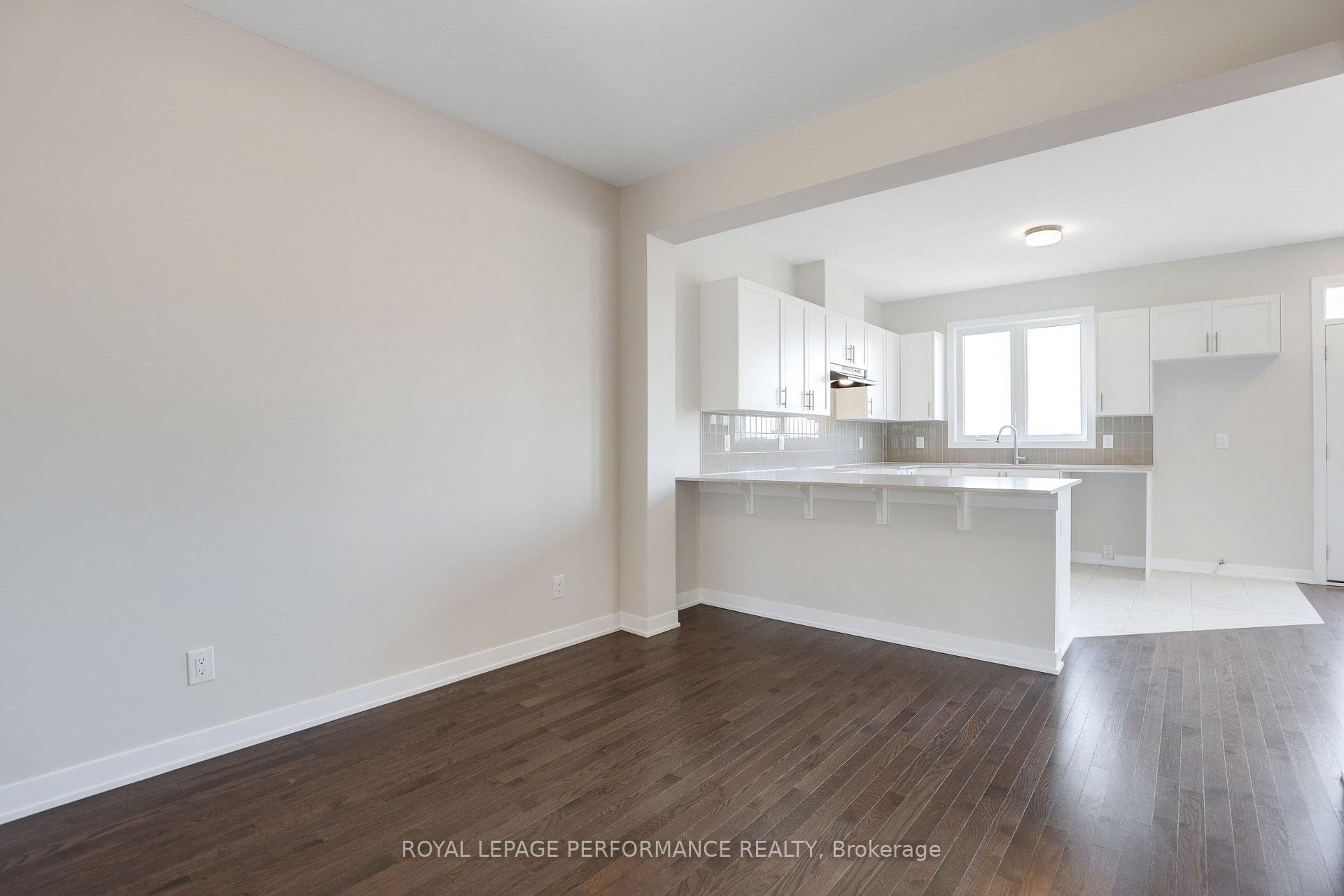371 FALSETTO Street photo 8